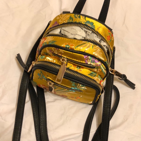 Mini backpack - Picture 3 of 4